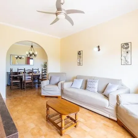 Camila - Ideal Location Ten-min Walk To Marina *