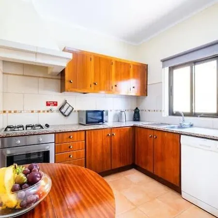 Camila - Ideal Location Ten-min Walk To Marina Holiday home