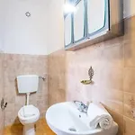Camila - Ideal Location Ten-min Walk To Marina Вілла *